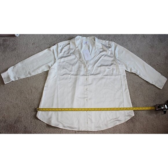 New w/Tags - Isabel Maternity White Satin Shirt, XXL - Picture 10 of 10